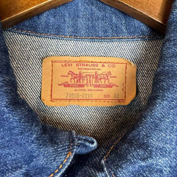 Levi's Men's 42 Vintage 70506 Dark Wash Denim Button Front Trucker Jean Jacket - Picture 11 of 13